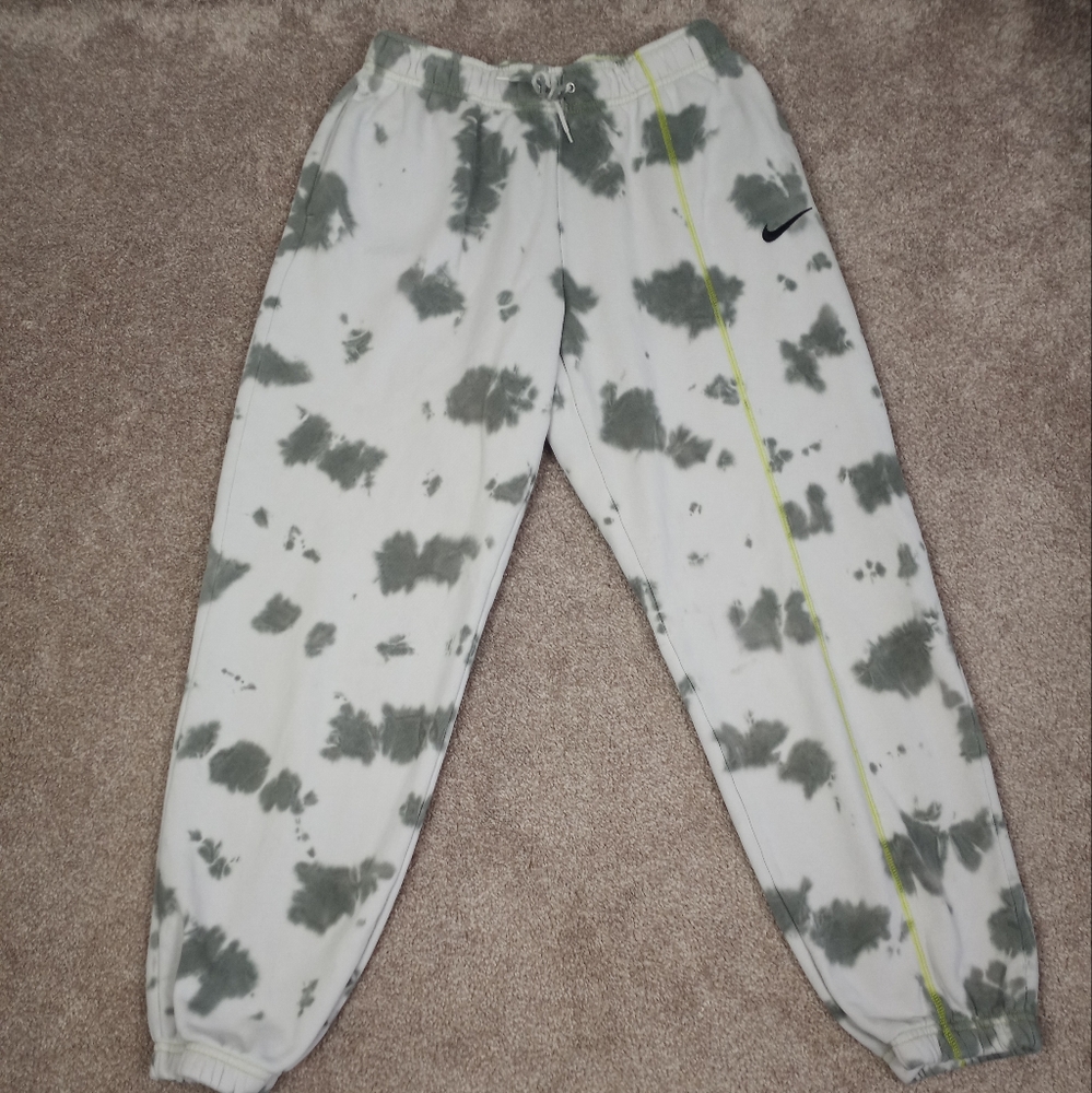 Nike Tiedye Sweatpants!